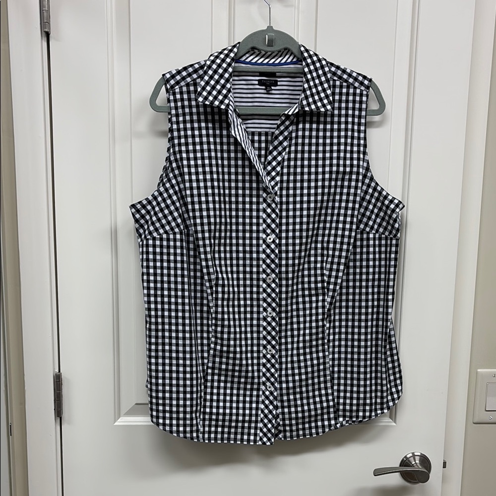 Talbots Black and White Gingham Sleeveless Perfect Shirt